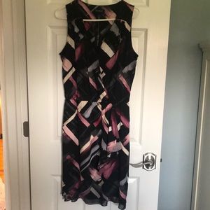 White House/Black Market Size 6 Dress